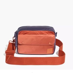 The Sport Camera Bag in
Colorblock